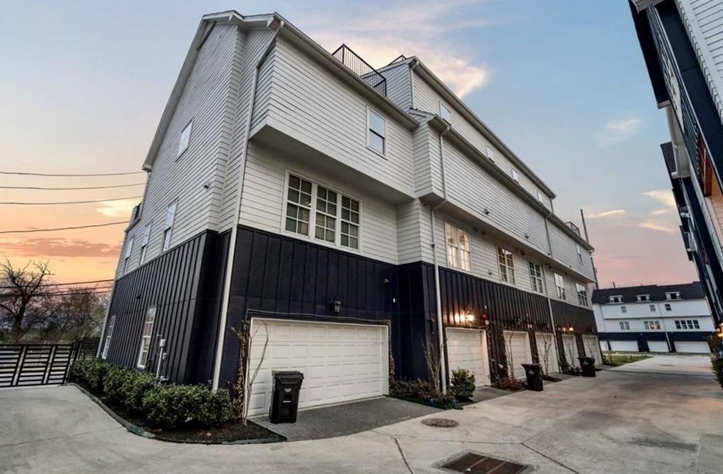 823 Bringhurst St, Houston, TX 77020-8609