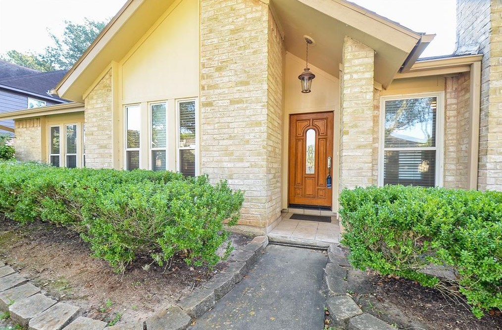 2731 River Birch Dr, Sugar Land, TX 77479