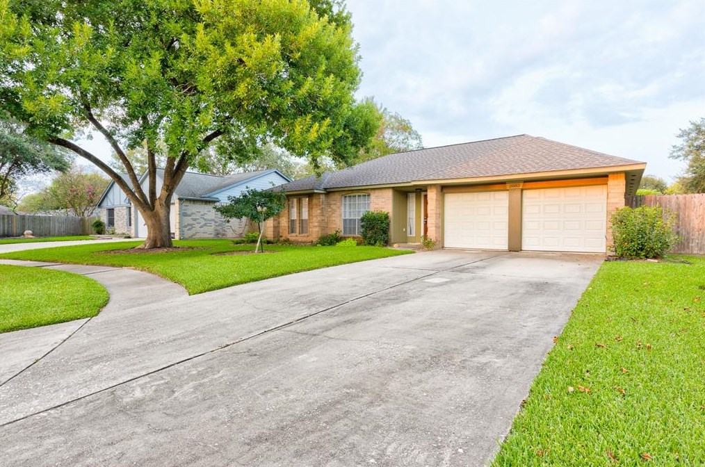 2003 Varuna Ct, League City, TX 77573