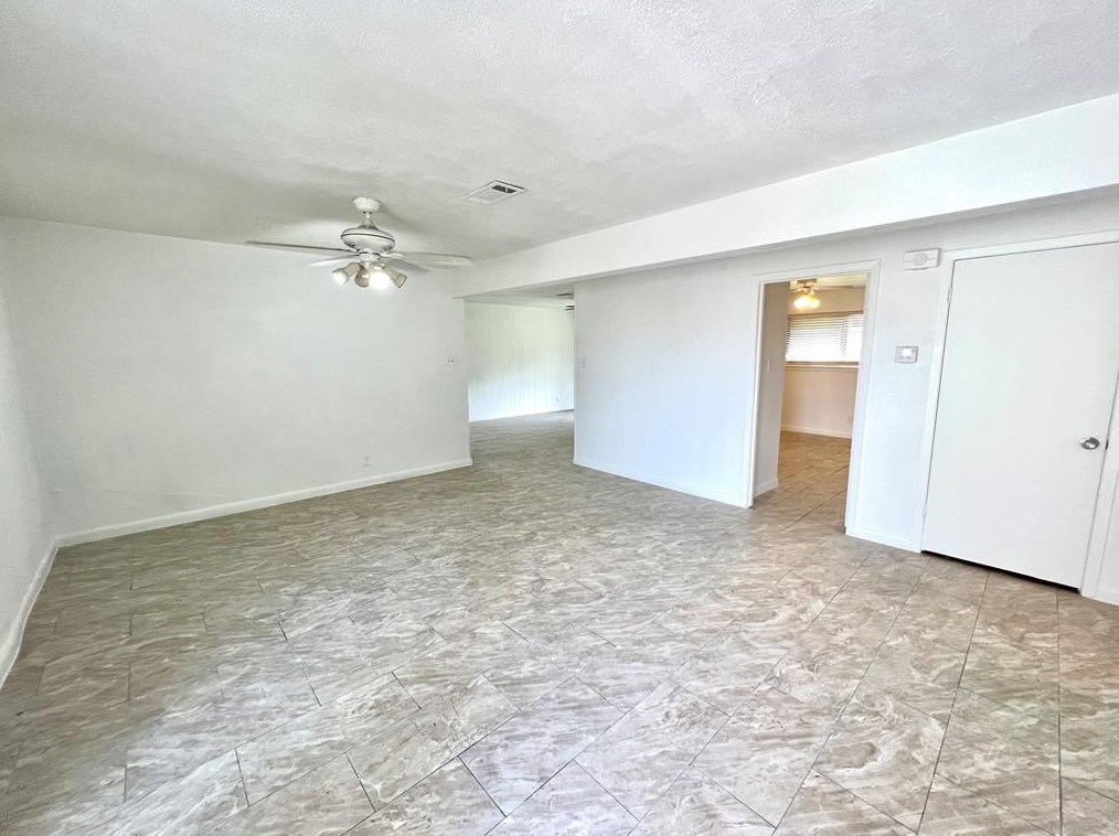 11603 Leader St, Houston TX  77072-2457 exterior
