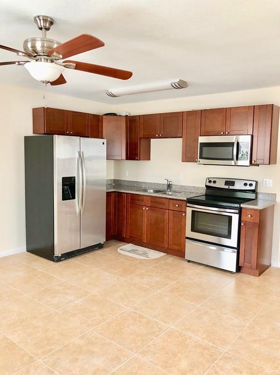 3807 Putnam Dr #b, Bacliff, TX 77518