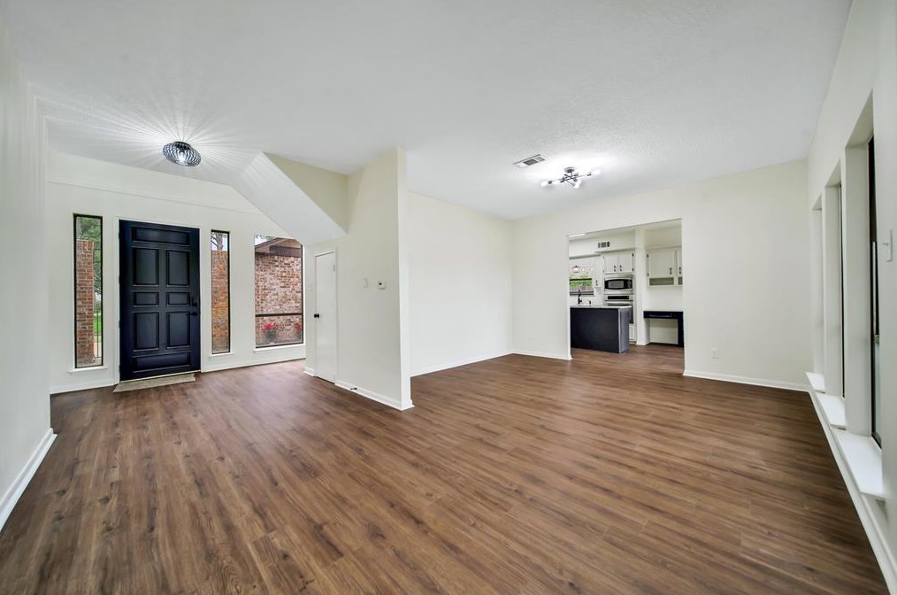 7314 Blenheim Palace Ln, Houston TX  77095-3552 exterior