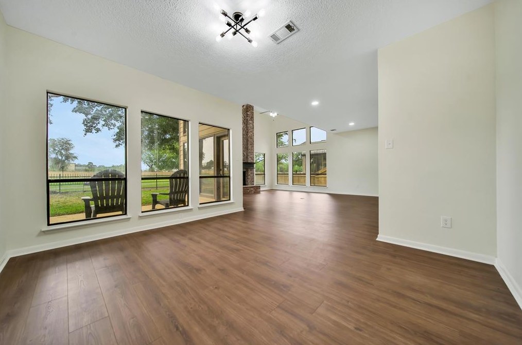 7314 Blenheim Palace Ln, Houston TX  77095-3552 exterior