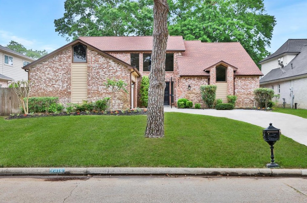 7314 Blenheim Palace Ln, Houston TX  77095-3551 exterior