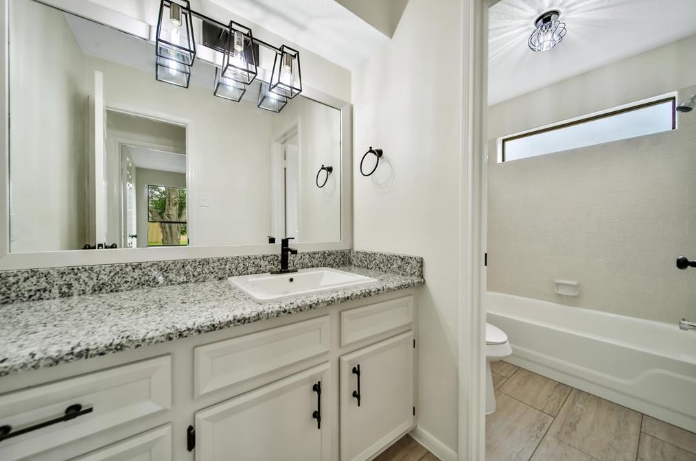 7314 Blenheim Palace Ln, Houston TX  77095-3552 exterior