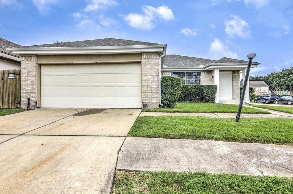 6235 Havendale Dr, Houston, TX 77072-1525