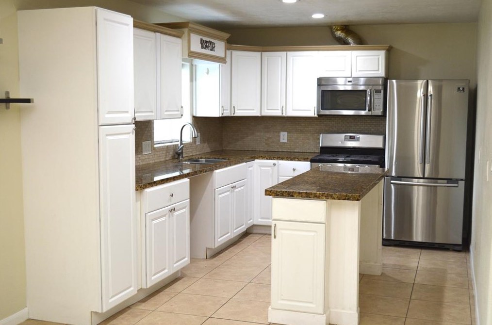 207 Weatherly Way, Houston TX  77022-1521 exterior