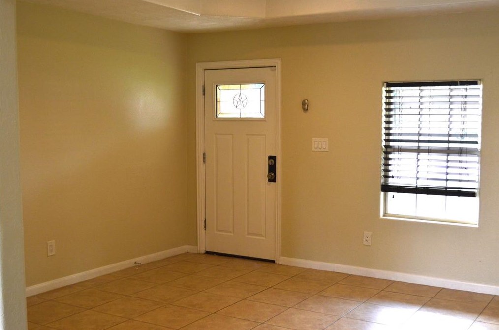 207 Weatherly Way, Houston, TX 77022