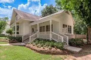 924 E Houston Ave, Crockett, TX 75835 - Photo 2