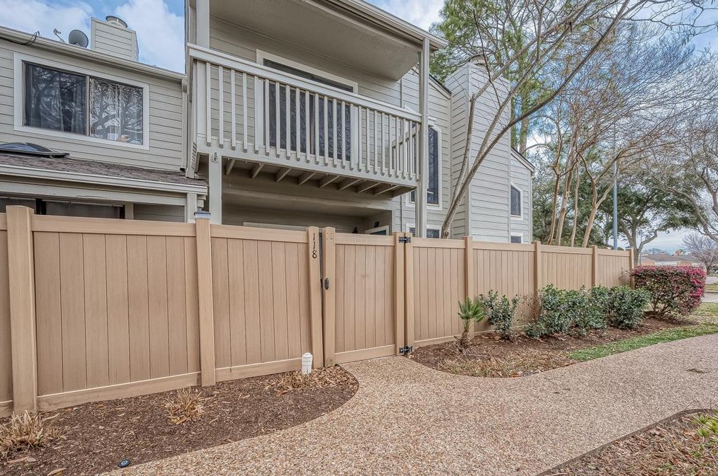 2379 Briarwest Blvd #118, Houston, TX 77077
