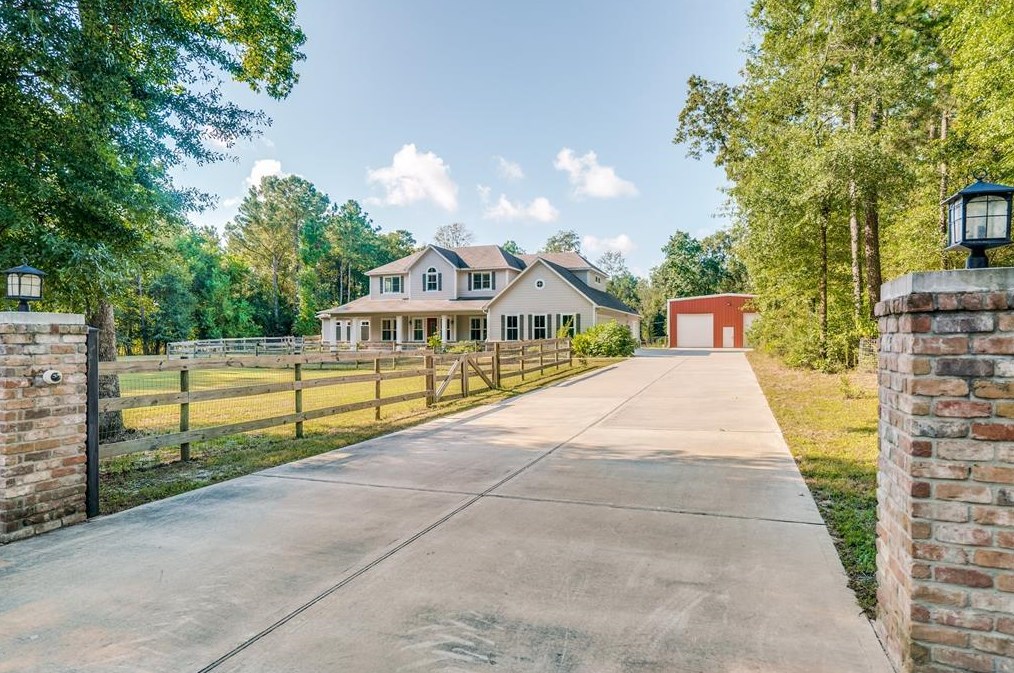 2149 Pine Acres Dr, Conroe, TX 77384