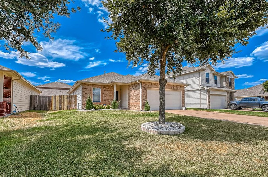 10727 Woodwind Shadows Dr, Cypress, TX 77433