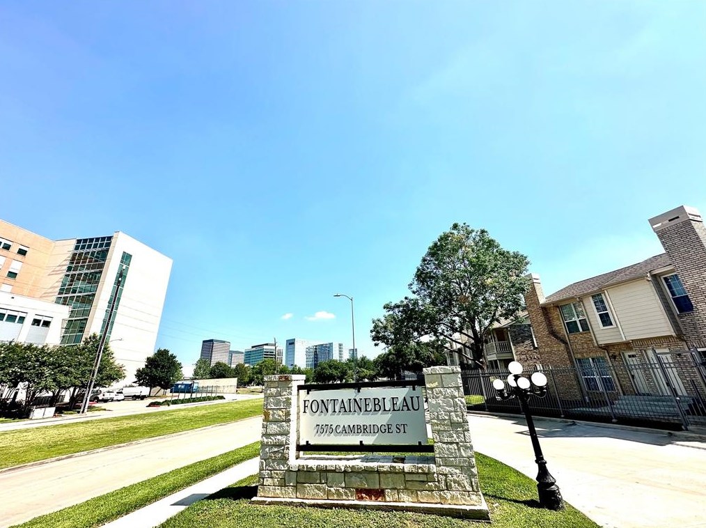 7575 Cambridge St, Houston TX  77054-2007 exterior