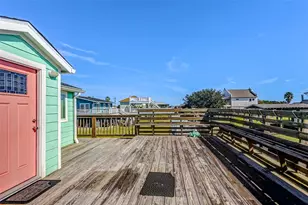 1104 Mayes, Crystal Beach, TX 77650 - Photo 28