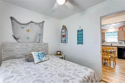 1104 Mayes, Crystal Beach, TX 77650 - Photo 16