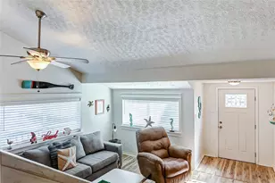 1104 Mayes, Crystal Beach, TX 77650 - Photo 8