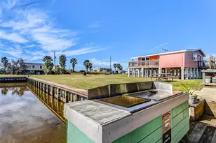 1104 Mayes, Crystal Beach, TX 77650 - Photo 36