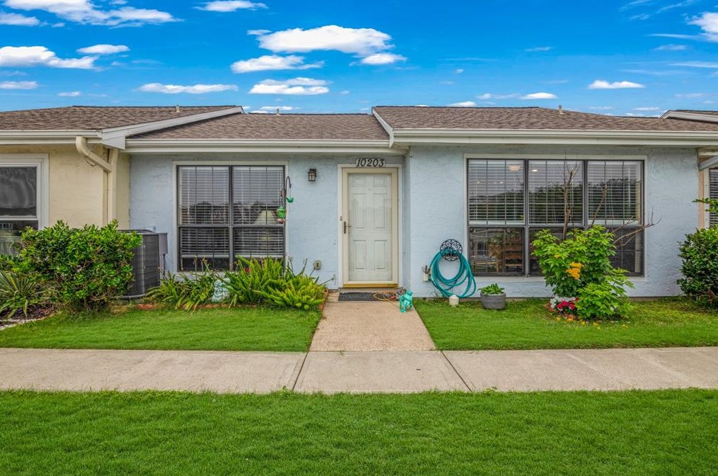 10203 Schaper Rd, Galveston, TX 77554-7103