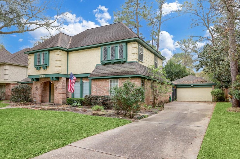 5507 Spanish Oak Dr, Houston, TX 77066