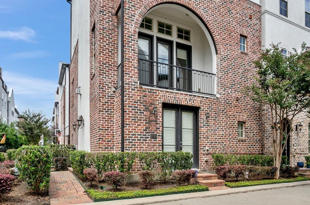 2719 Cohn St, Houston, TX 77007