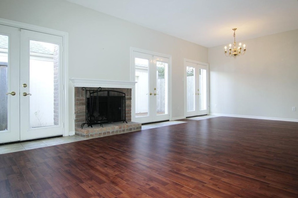 1052 Augusta Dr, Houston, TX 77057