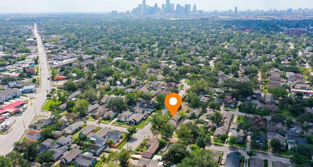 1104 16 St, Houston TX  77008-3429 exterior