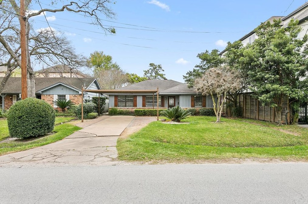 1143 W 21st St, Houston, TX 77008