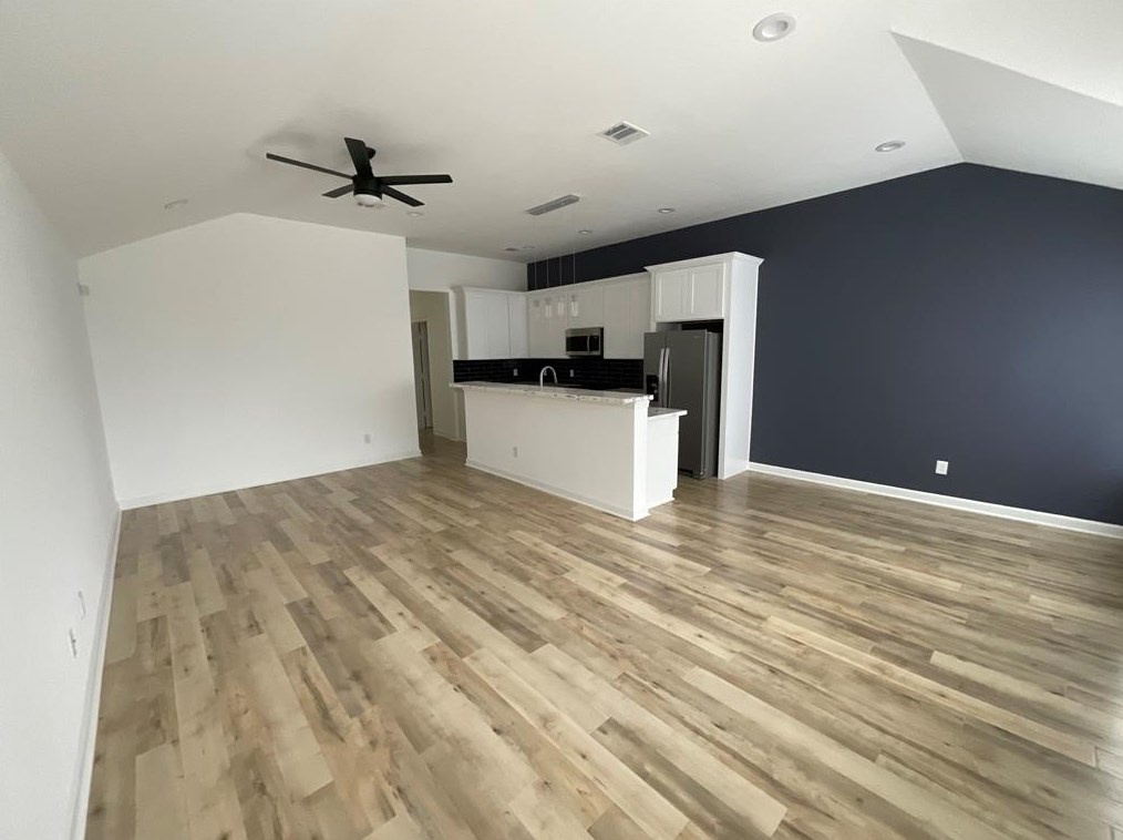 5202 Northridge Dr #b, Houston, TX 77033