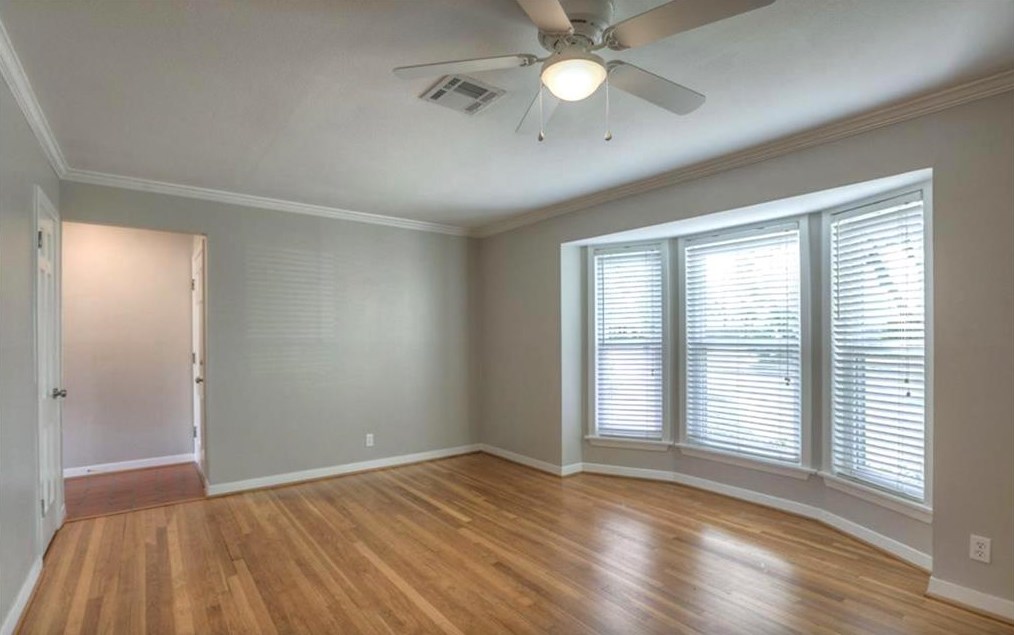 9802 Pine Lake Dr, Houston, TX 77055