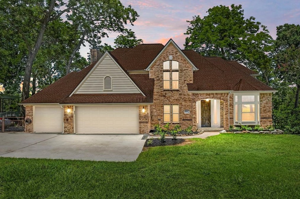 510 Pecan Loop Dr, Baytown, TX 77523-8911