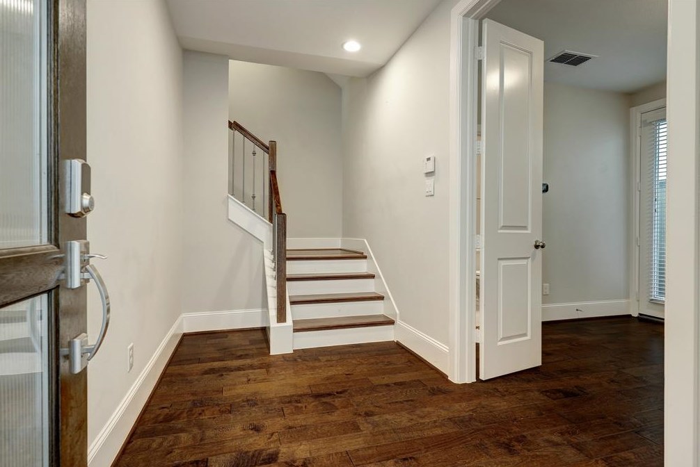 5403 Larkin St, Houston TX  77007-1803 exterior