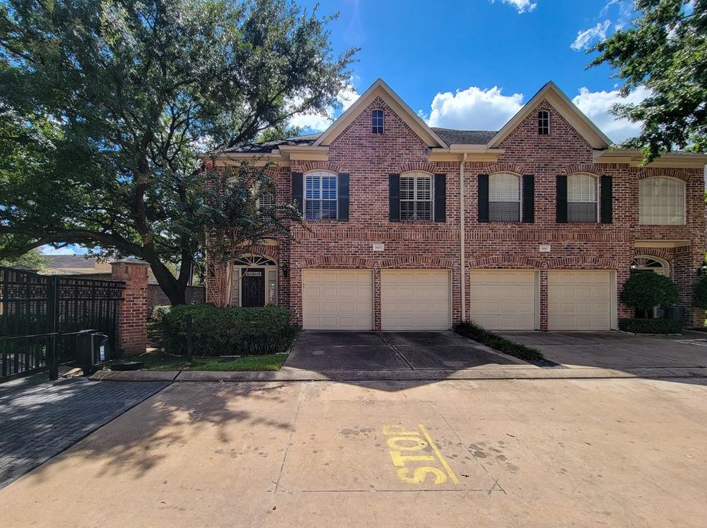 5807 Inwood Park Ct, Houston TX 77057-3196 exterior