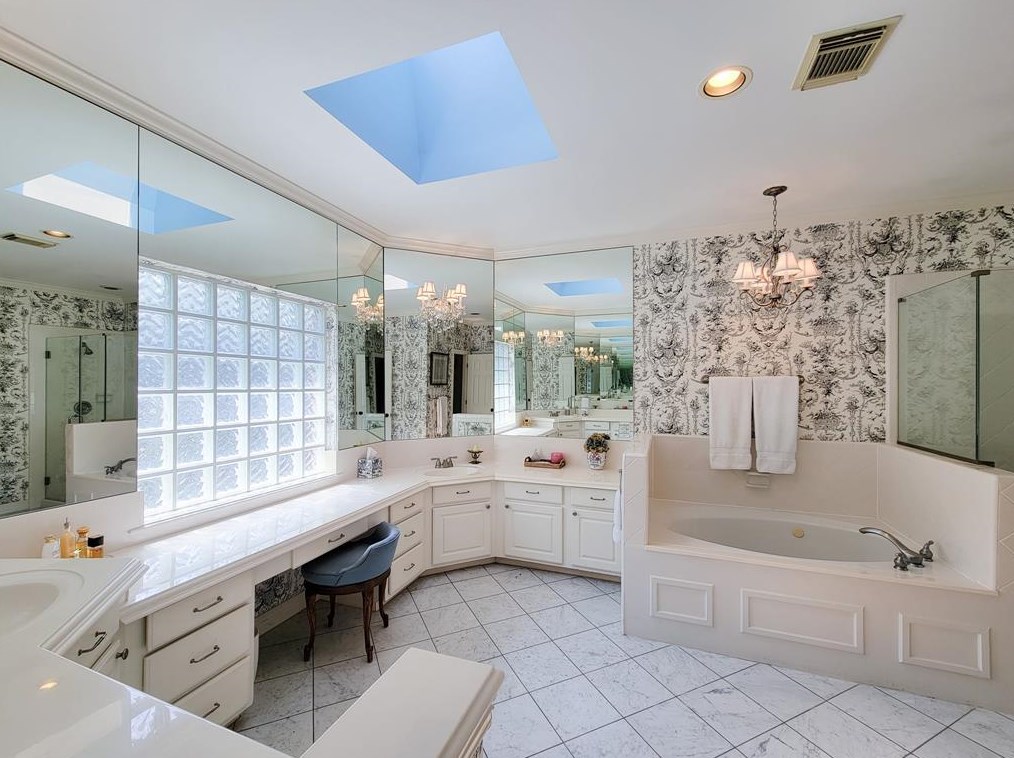 5807 Inwood Park Ct, Houston TX 77057-3196 exterior