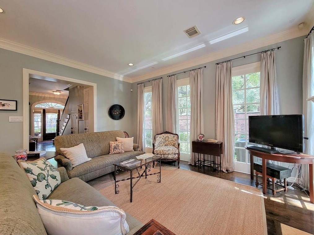 5807 Inwood Park Ct, Houston TX 77057-3196 exterior