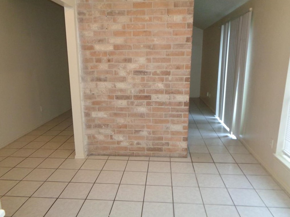13738 Sablecrest St, Houston TX  77014-2815 exterior