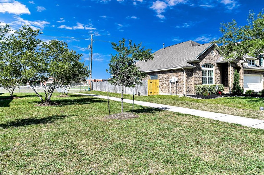 2299 Cantabria Ln, League City, TX 77573