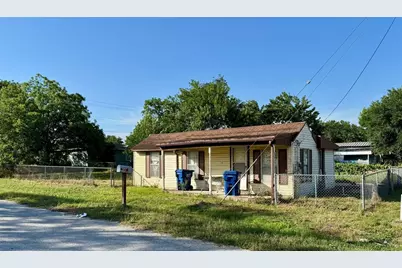 910 E East Street, Eagle Lake, TX 77434 - Photo 2