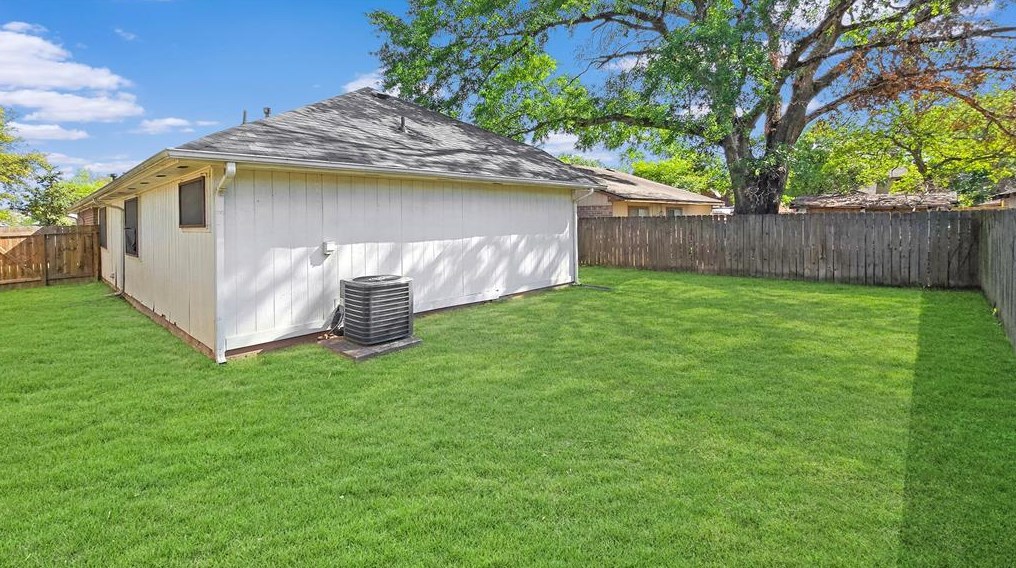 10307 Bushy Crk Dr, Houston TX  77070-4701 exterior