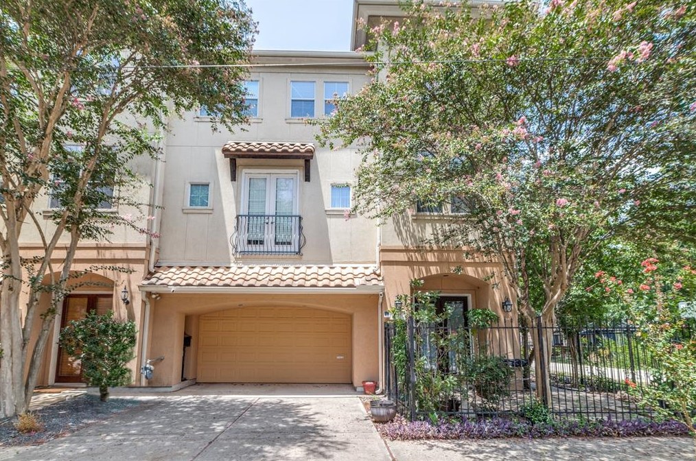 1515 Reinerman St, Houston, TX 77007