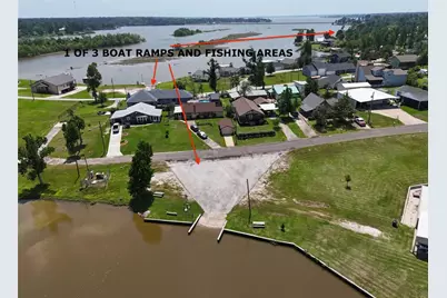 646 Yaupon Cove Drive, Onalaska, TX 77360 - Photo 1