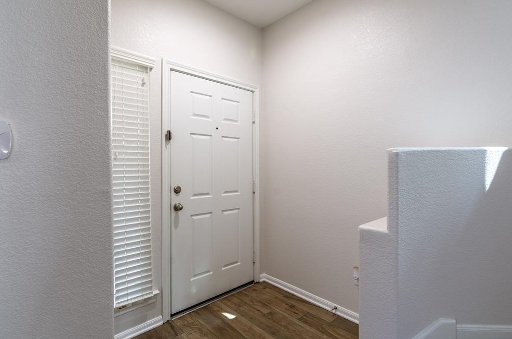 10071 Fallen Woods Dr, Houston TX  77080-2743 exterior