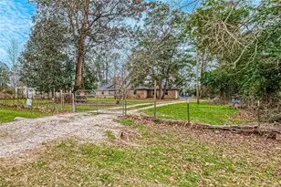 643 County Rd 3706A, Splendora, TX 77372 - Photo 2