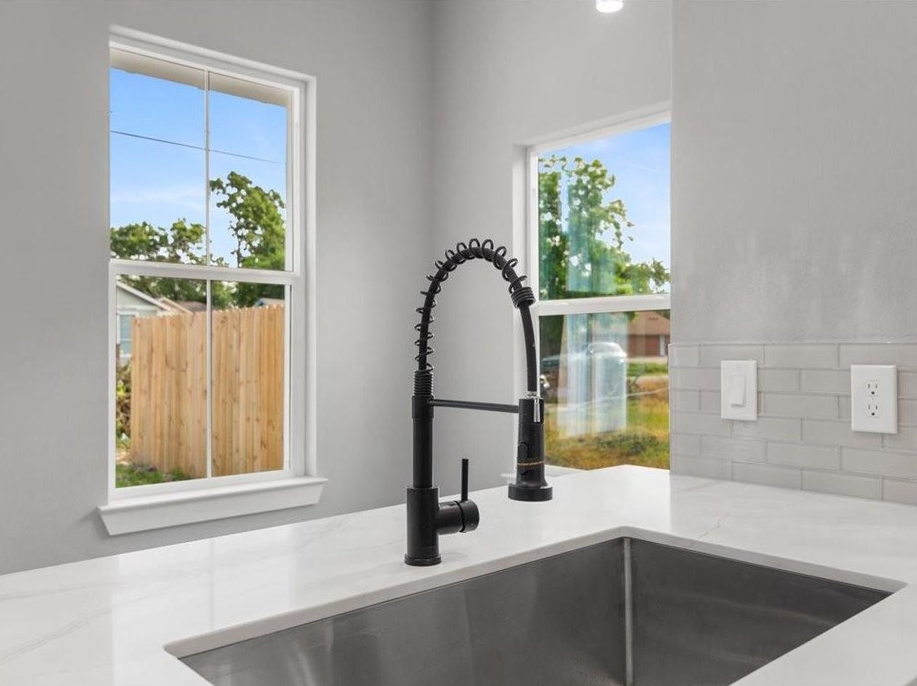 4124 Vaughn St, Houston TX  77093-8533 exterior