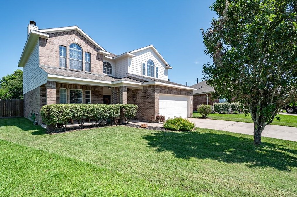 8327 Littlehip Hawthorn Dr, Baytown, TX 77523-2386