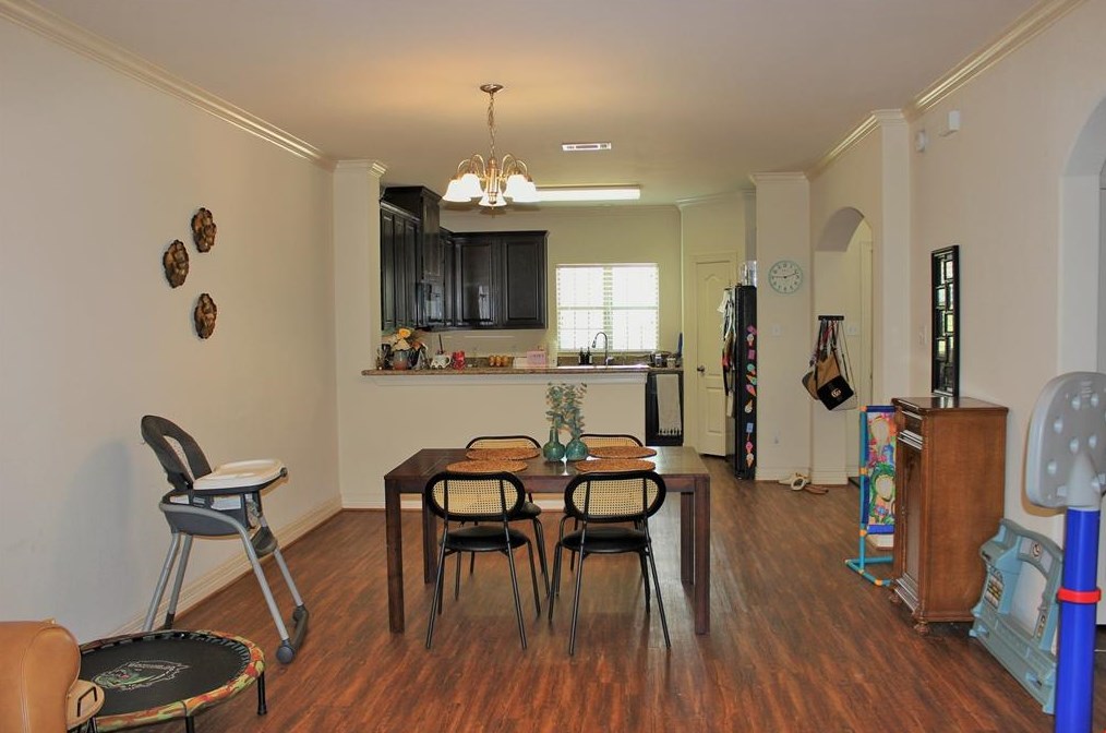 210 S Tesch St, Bellvue, TX 77418