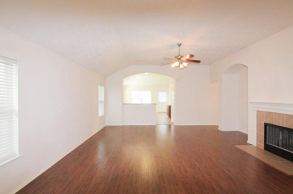 1826 Vernal Glen Cir, Spring TX  77388-2604 exterior