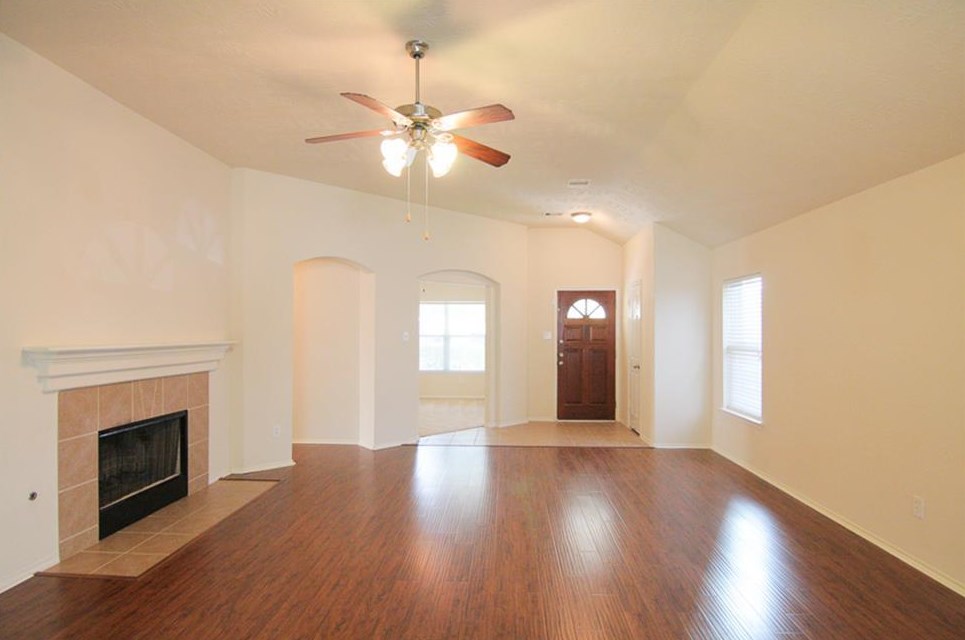 1826 Vernal Glen Cir, Spring TX  77388-2604 exterior