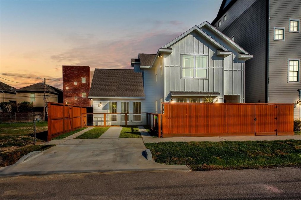 4218 Eigel St, Houston, TX 77007