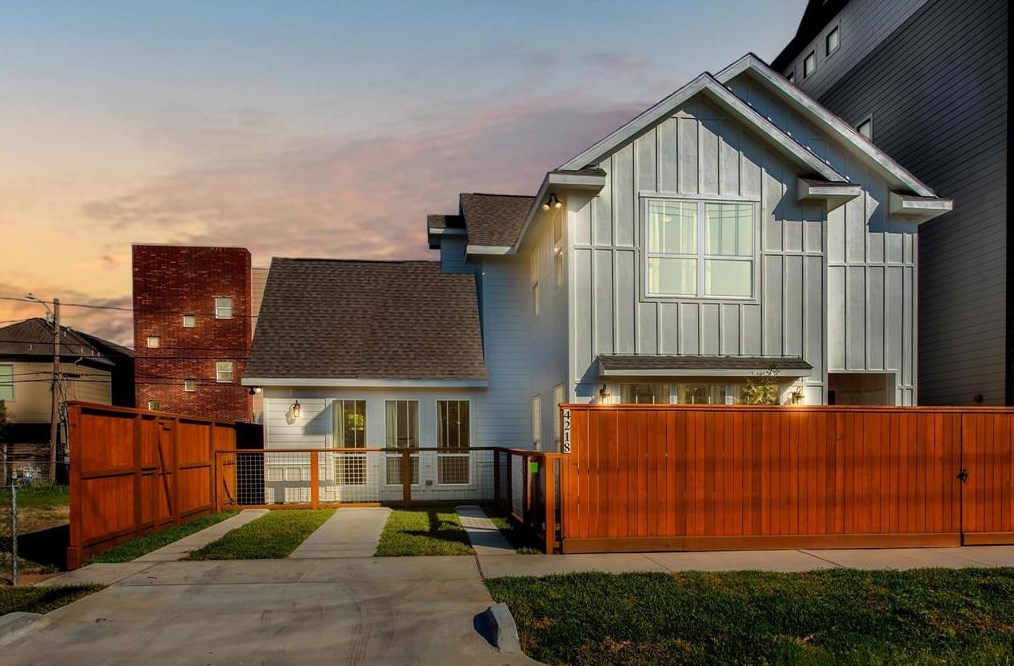 4218 Eigel St, Houston TX  77007-3520 exterior