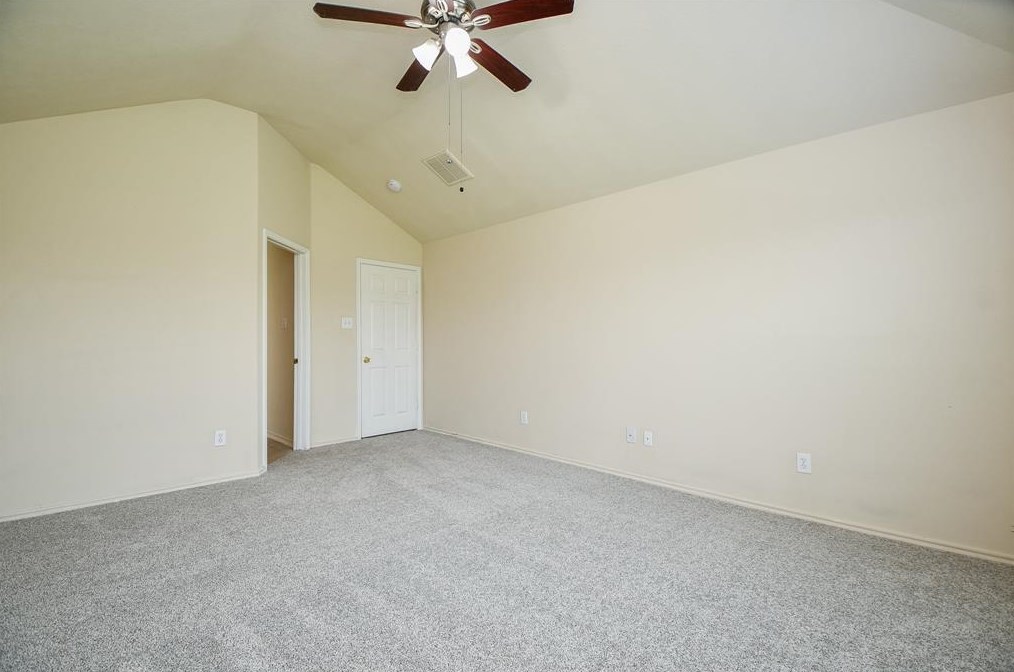 6626 Barker Bnd Ln, Katy TX  77449-0118 exterior